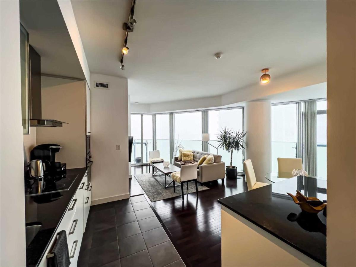Luxury Condo In The Heart Of Toronto - Next To Scotiabank Arena Eksteriør bilde